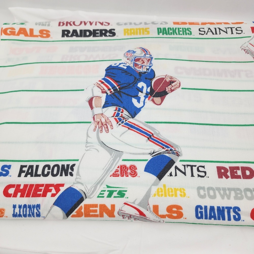 2 Vintage NFL Bed Flat Sheet Football Team Twin 70 80's Bed Sheet‎ Retired Teams